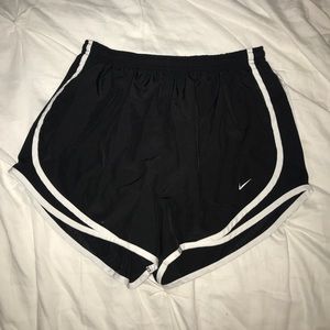 Black and white classic notes